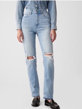 GAP Women's Light Blue Distressed Cheeky Straight High Rise Jeans